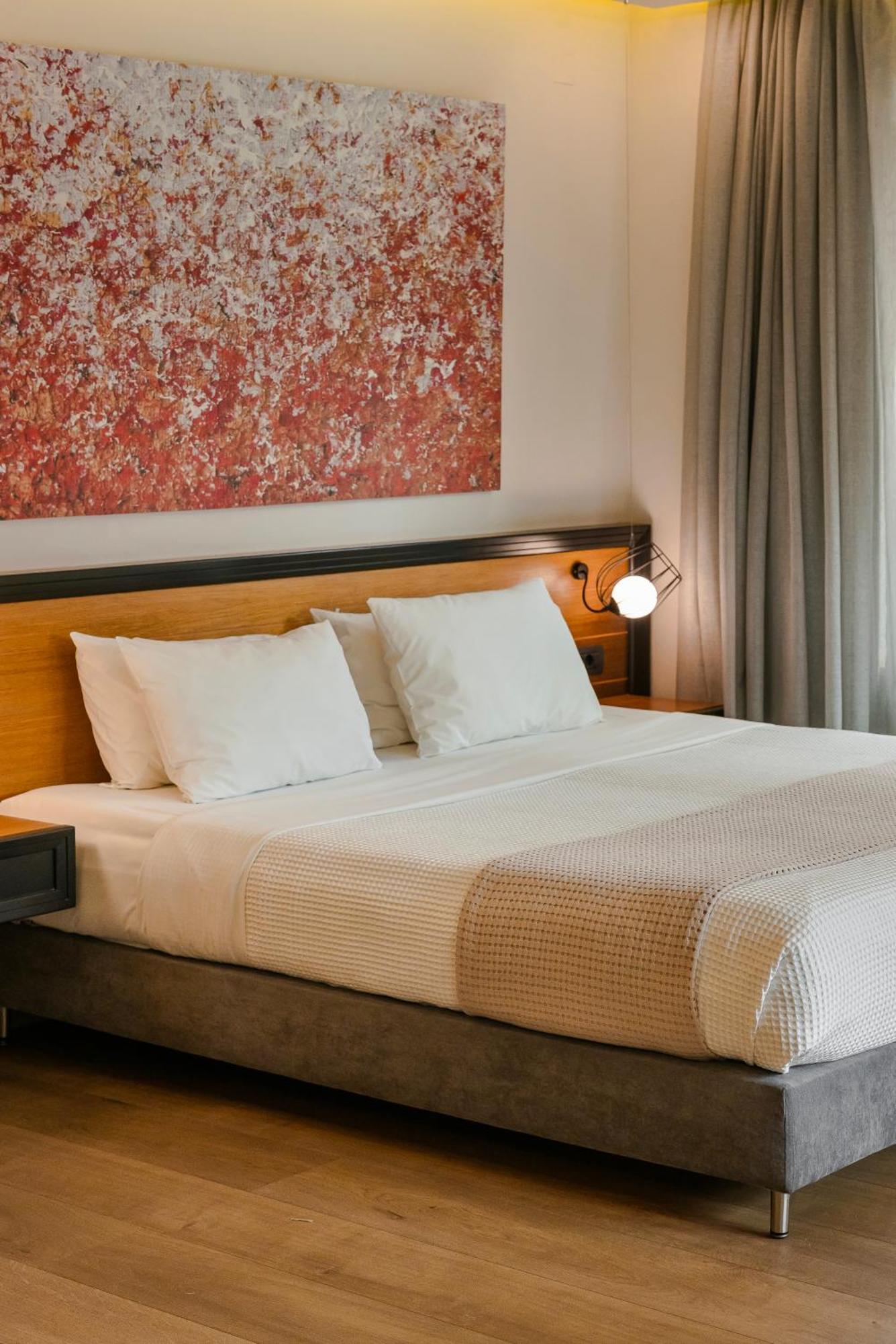 Querini Luxury Suites Chrissi Akti Chania Exterior foto