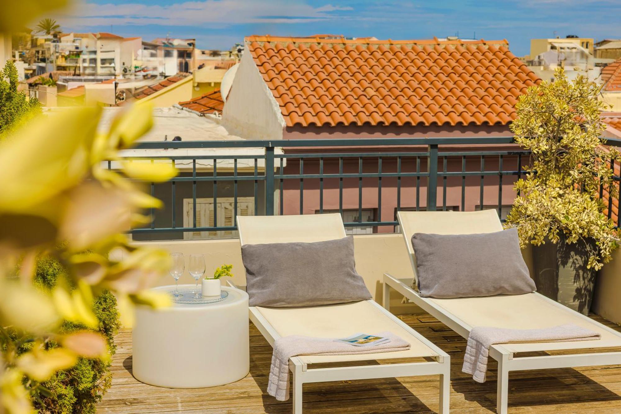 Querini Luxury Suites Chrissi Akti Chania Exterior foto