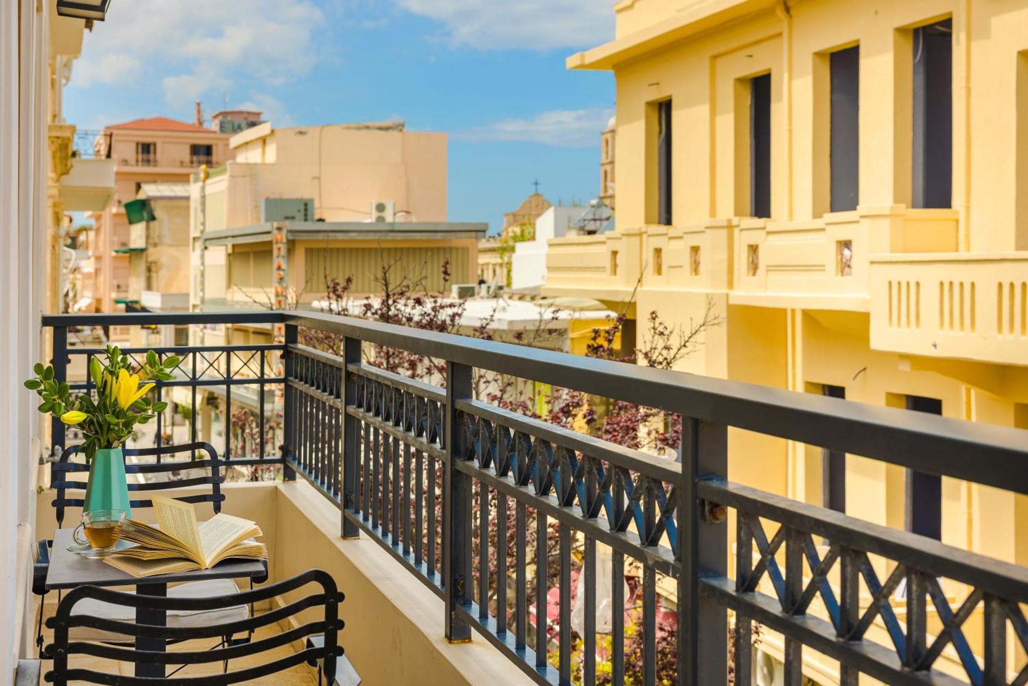 Querini Luxury Suites Chrissi Akti Chania Exterior foto