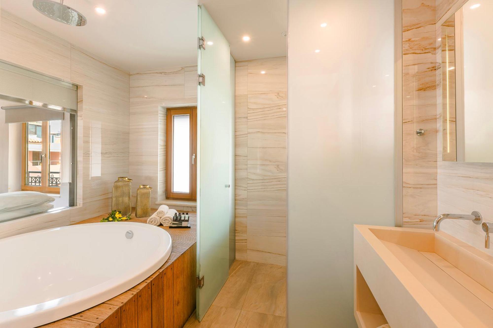 Querini Luxury Suites Chrissi Akti Chania Exterior foto