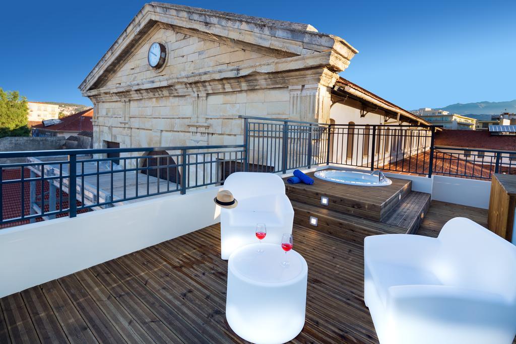 Querini Luxury Suites Chrissi Akti Chania Exterior foto